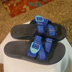 Chaco Black and Blue Sandals with Patterned Straps Women's Sz 8